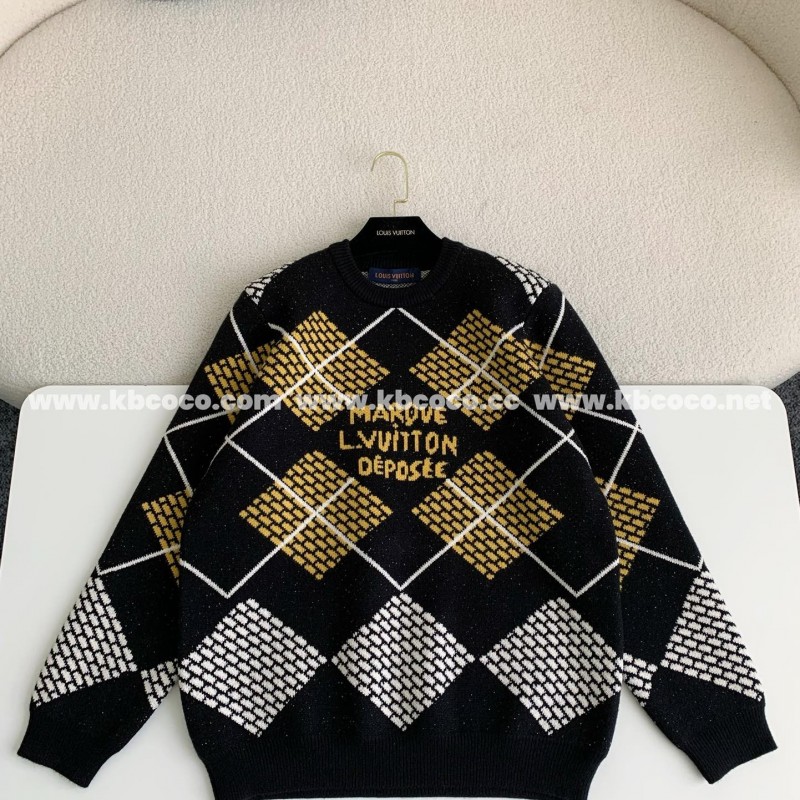 L0*is V*t0n ss25 Pre-Spring collection, blended wool round-neck sweater