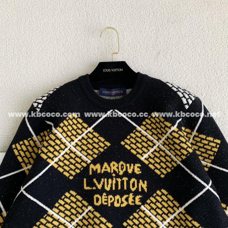 L0*is V*t0n ss25 Pre-Spring collection, blended wool round-neck sweater