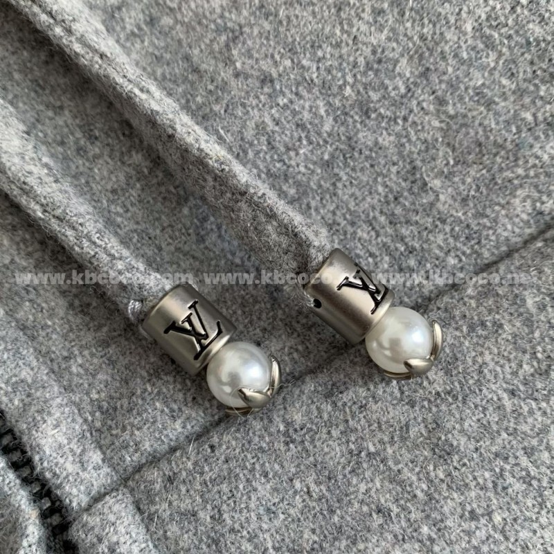 L0*is V*t0n  Jackets