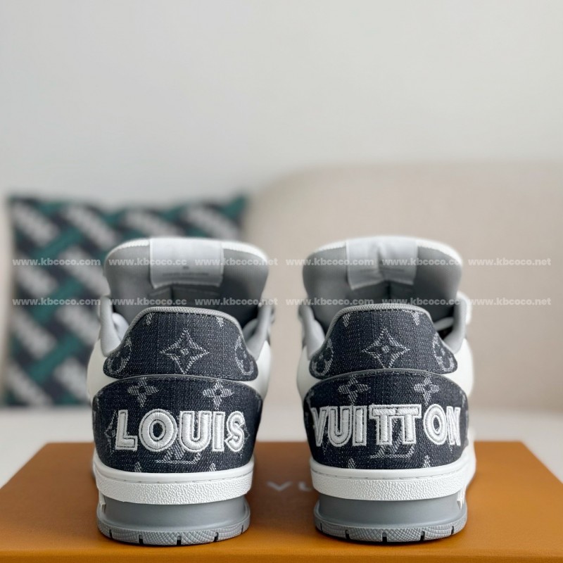 L0*is V*t0n TRAINER SNEAKERS