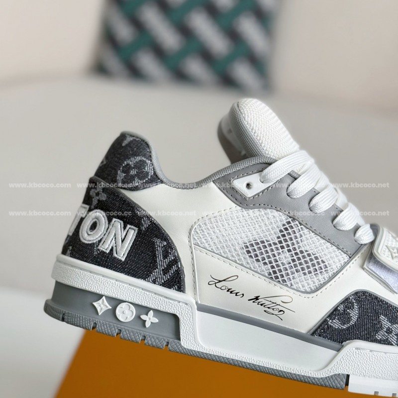 L0*is V*t0n TRAINER SNEAKERS