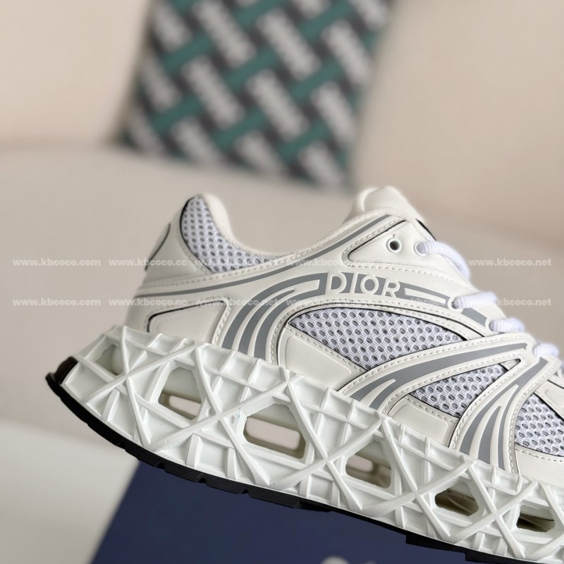 D*0r B35 Sports shoes