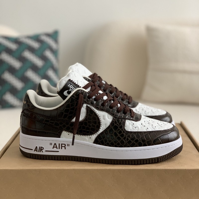 L0*is V*t0n × NIKE AIR FORCE 1 SNEAKER