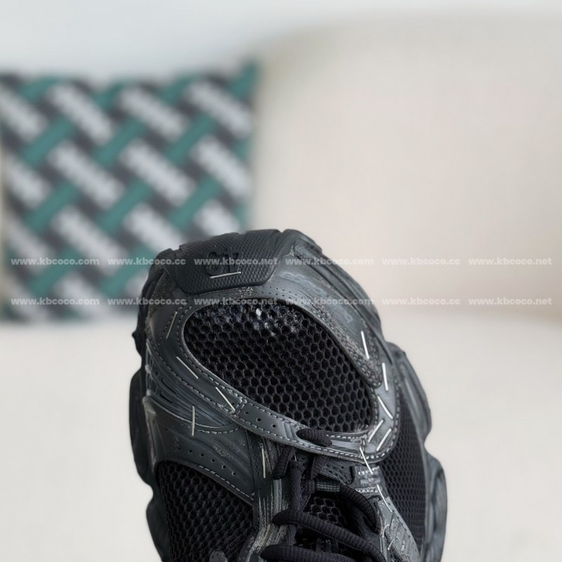 Ba*len*cia*ga Runner Sneakers