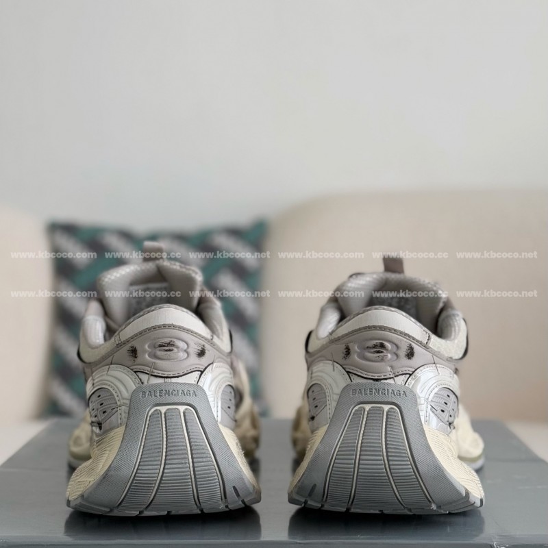 Ba*len*cia*ga Runner Sneakers