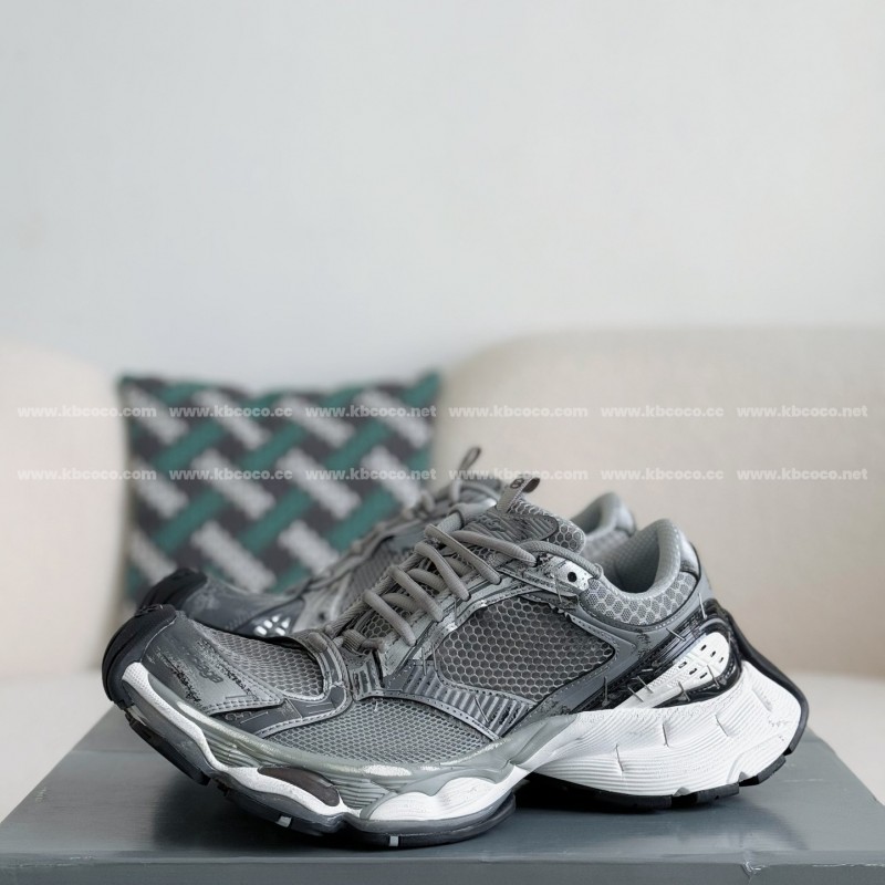 Ba*len*cia*ga Runner Sneakers