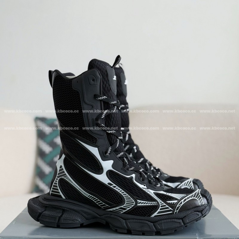 Ba*len*cia*ga knee-high boots