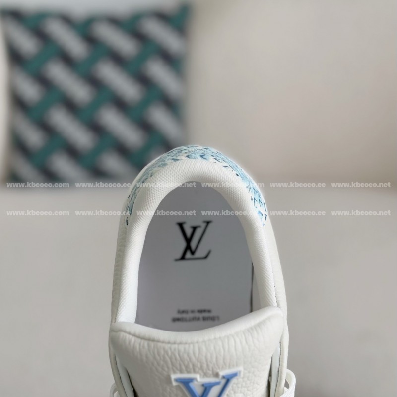 L0*is V*t0n TRAINER SNEAKERS