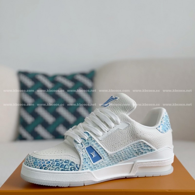 L0*is V*t0n TRAINER SNEAKERS