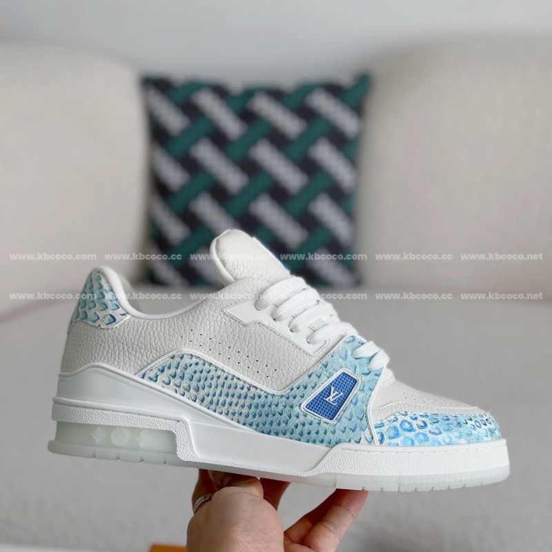 L0*is V*t0n TRAINER SNEAKERS