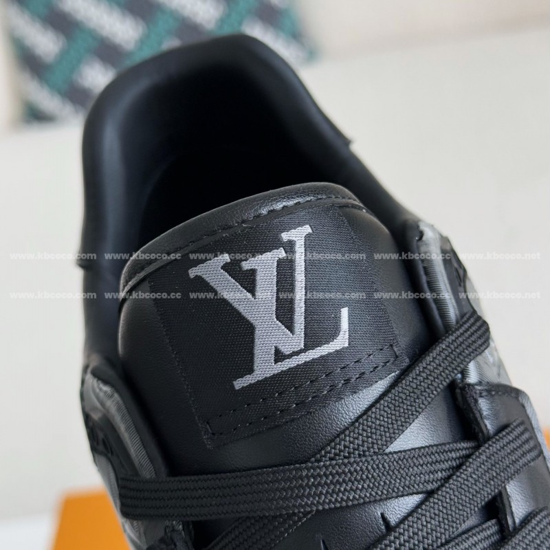 L0*is V*t0n RUN AWAY Casual Shoes