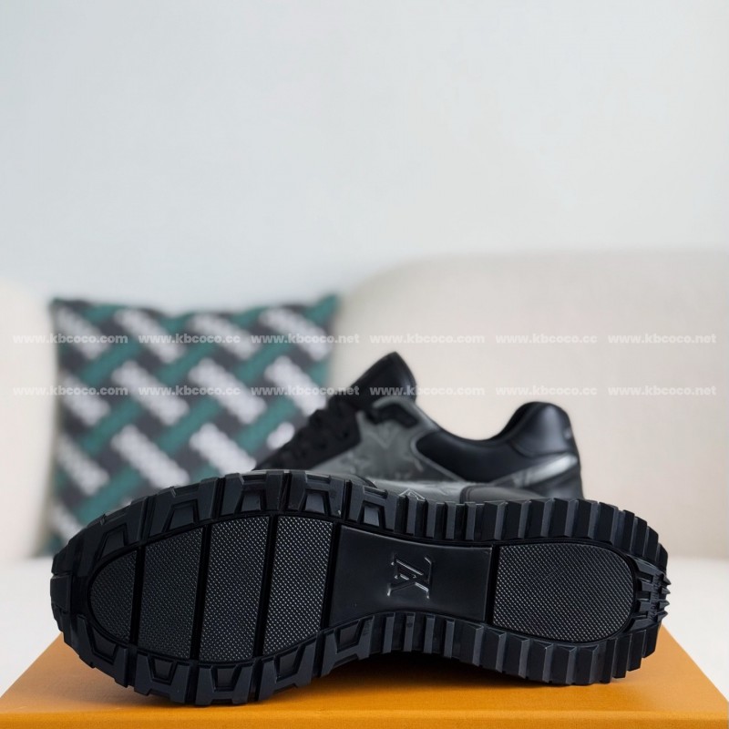 L0*is V*t0n RUN AWAY Casual Shoes