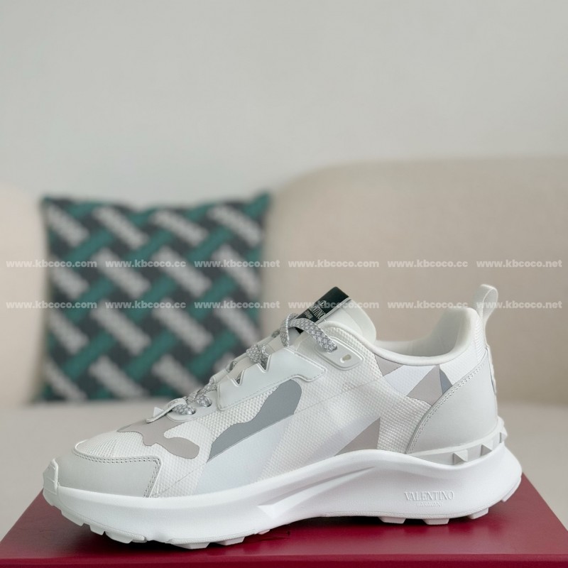 va*t*no Garavani True Act Casual Shoes