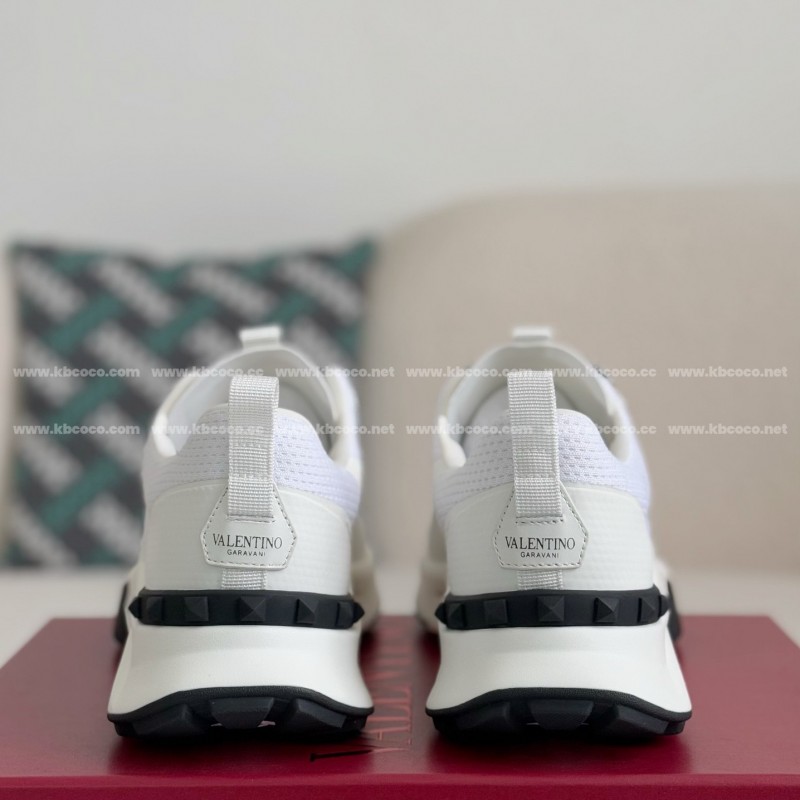 va*t*no Garavani True Act Casual Shoes