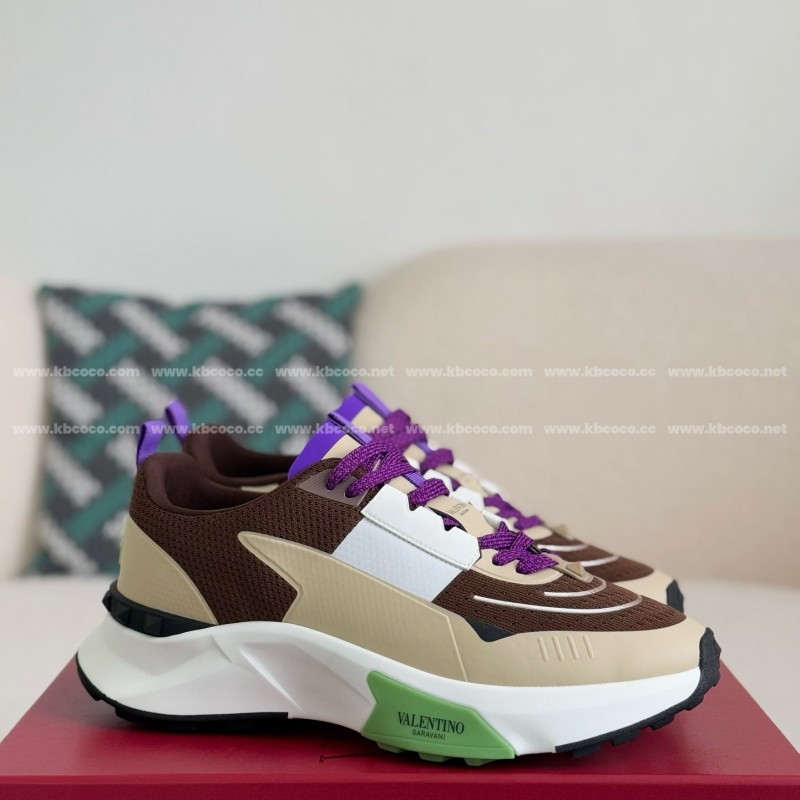 va*t*no Garavani True Act Casual Shoes