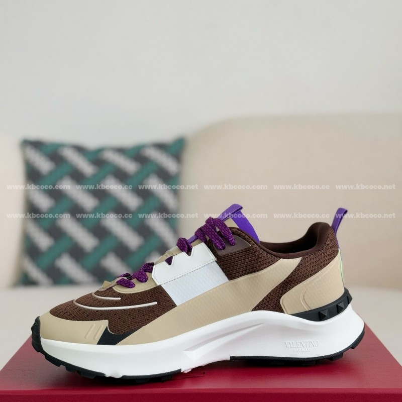 va*t*no Garavani True Act Casual Shoes