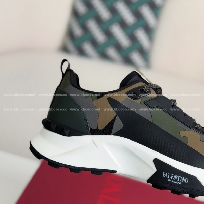 va*t*no Garavani True Act Casual Shoes