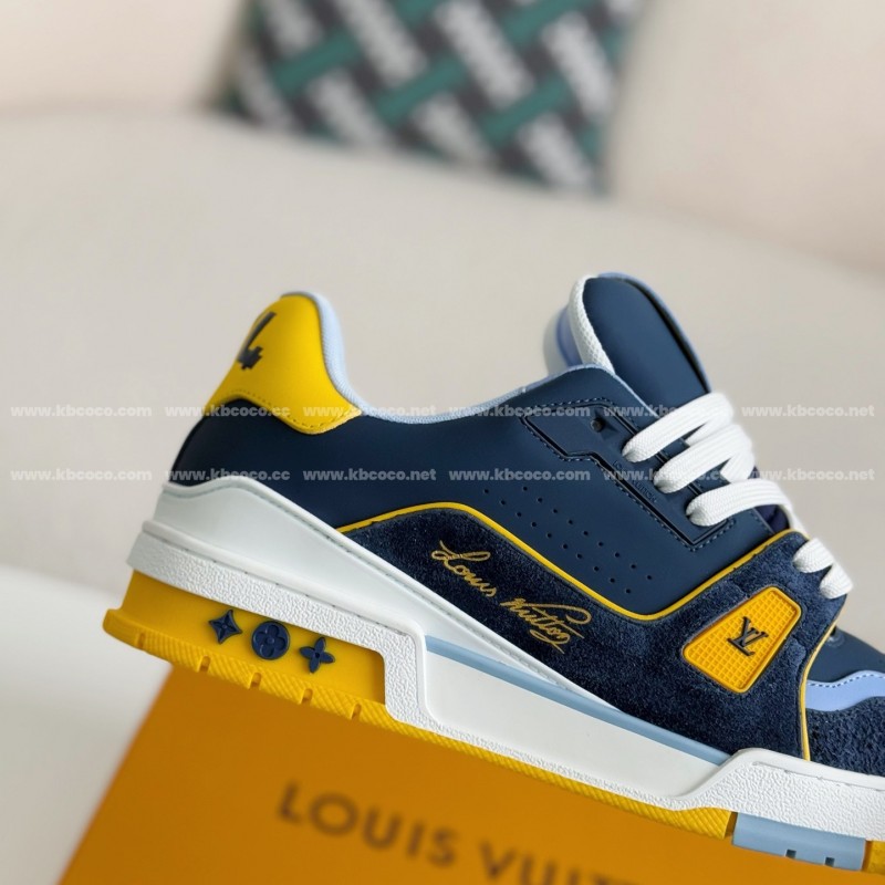 L0*is V*t0n TRAINER SNEAKERS