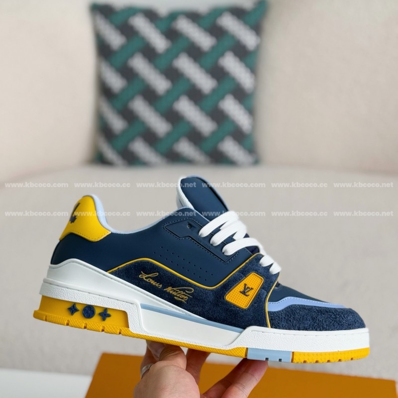 L0*is V*t0n TRAINER SNEAKERS