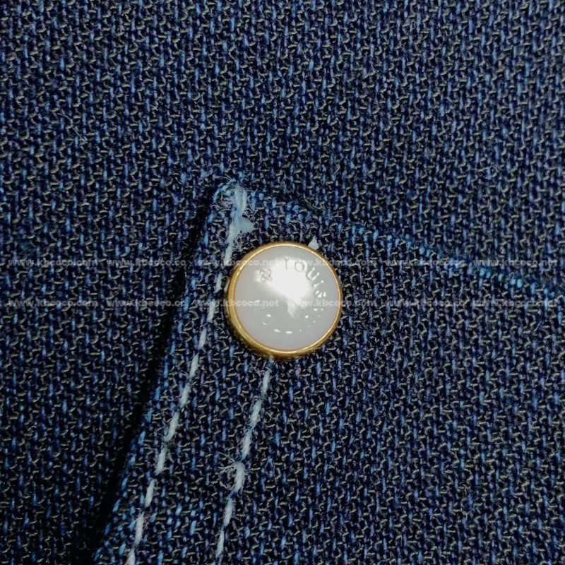 L0*is V*t0n SS25 Zippered open-and-closed spliced turn-down collar jacket