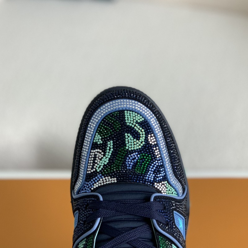 L0*is V*t0n TRAINER Sneakers