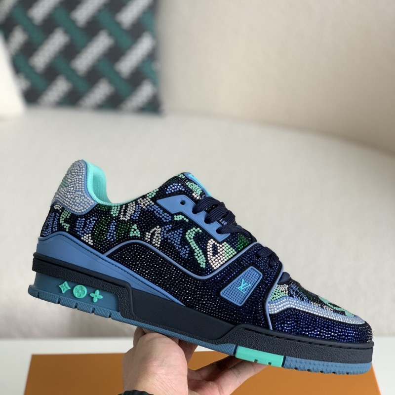 L0*is V*t0n TRAINER Sneakers