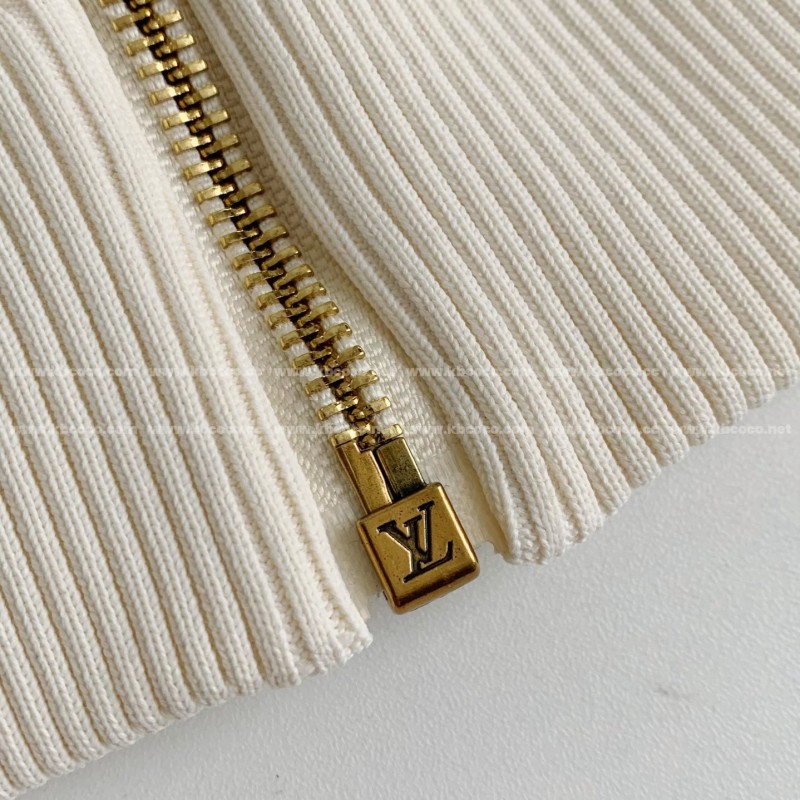 L0*is V*t0n  Jackets