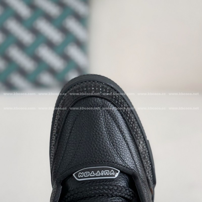 L0*is V*t0n SKATE LOW-TOP SNEAKERS