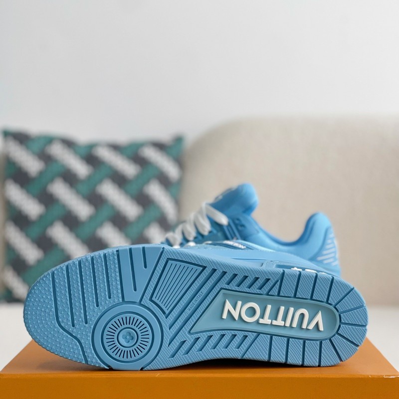 L0*is V*t0n TRAINER Sneakers