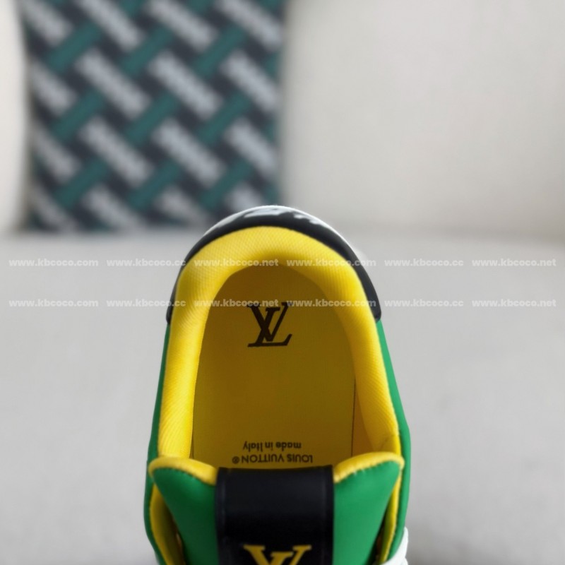 L0*is V*t0n TRAINER SNEAKERS