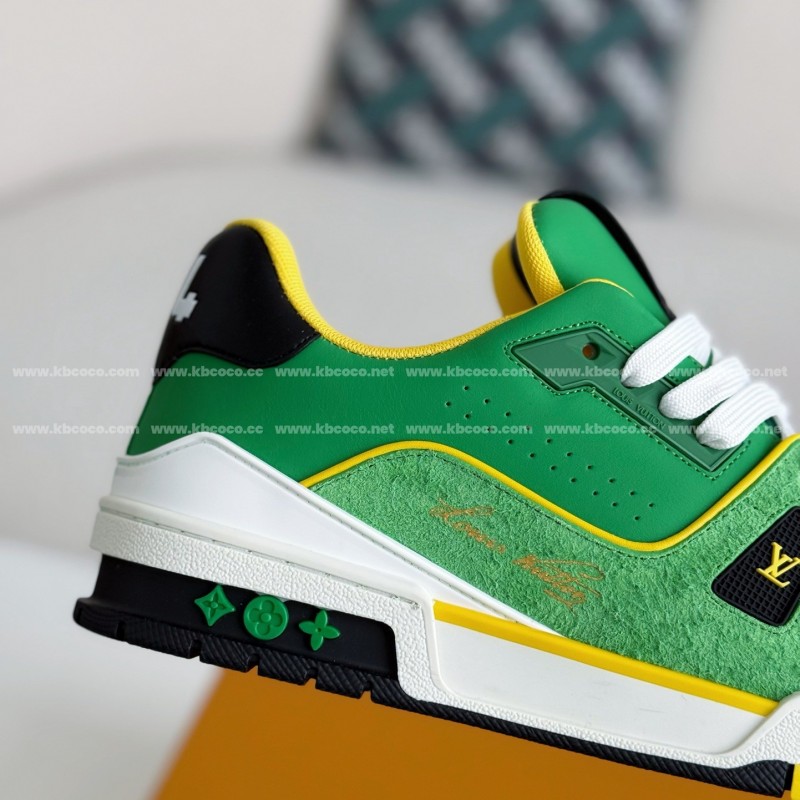 L0*is V*t0n TRAINER SNEAKERS