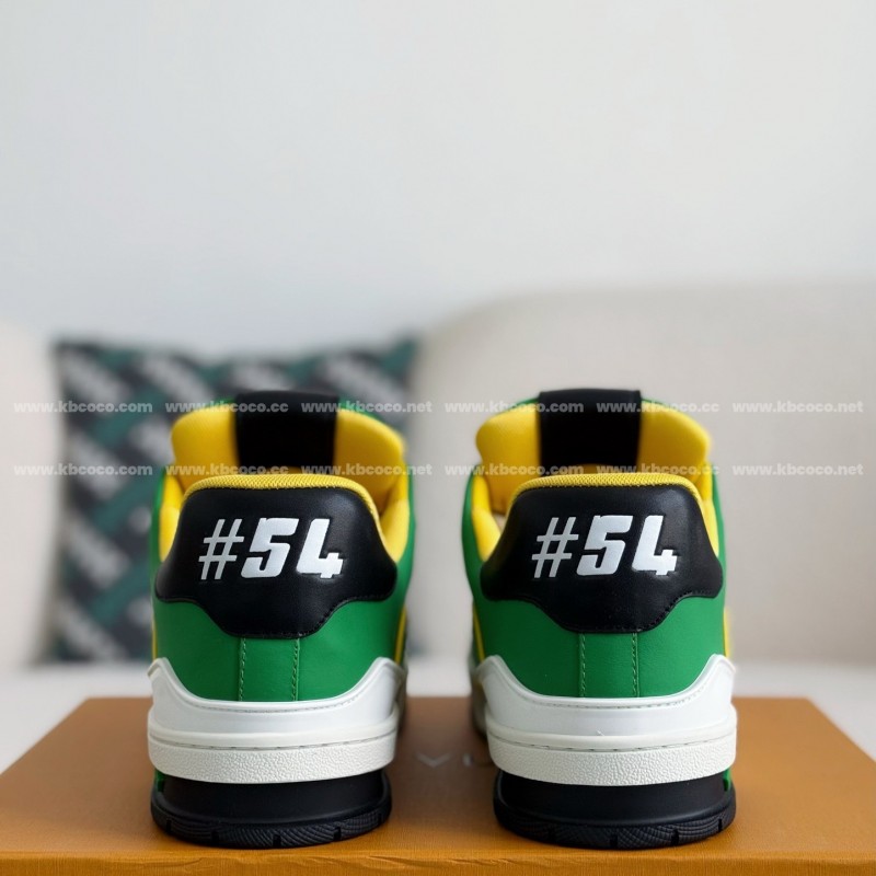 L0*is V*t0n TRAINER SNEAKERS