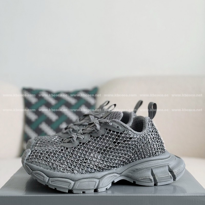 Ba*len*cia*ga Runner Sneakers