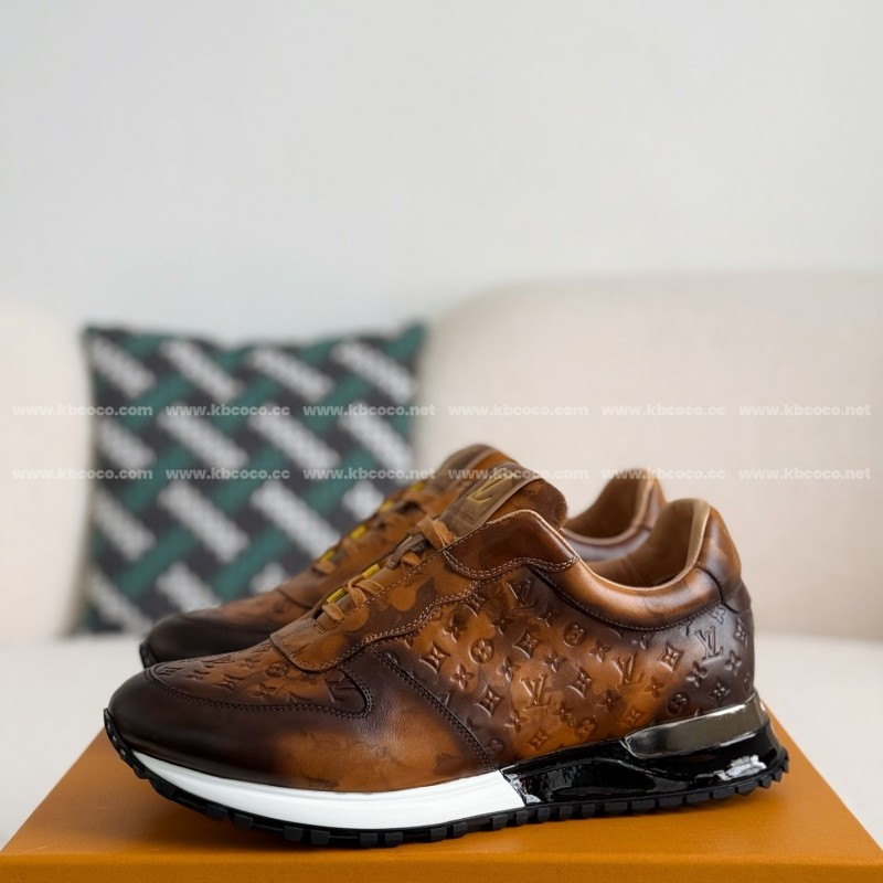 L0*is V*t0n  LEATHER LOW-TOP SHOES