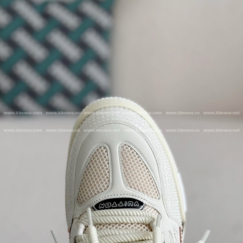 L0*is V*t0n SKATE SNEAKERS