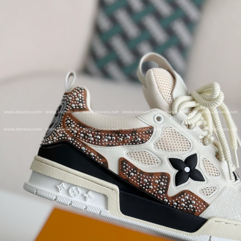 L0*is V*t0n SKATE SNEAKERS