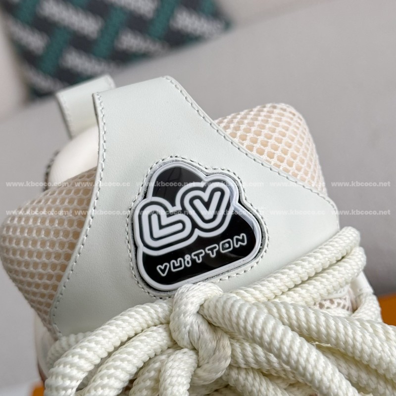 L0*is V*t0n SKATE SNEAKERS