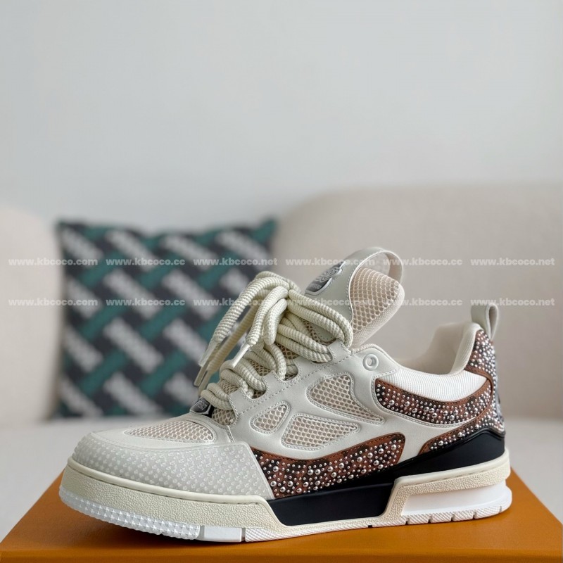 L0*is V*t0n SKATE SNEAKERS