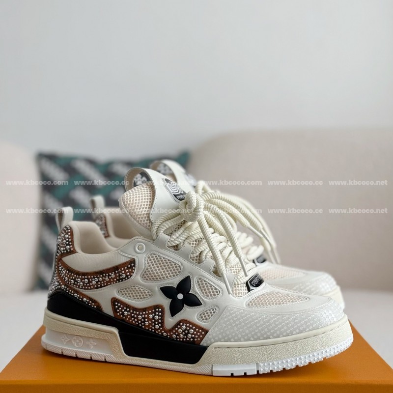 L0*is V*t0n SKATE SNEAKERS