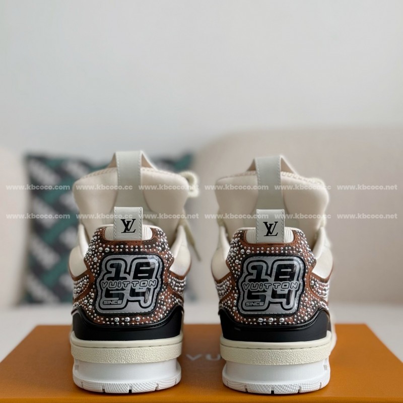 L0*is V*t0n SKATE SNEAKERS