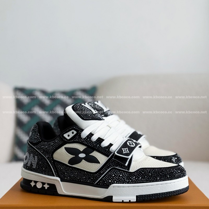 L0*is V*t0n Trainers Sneakers