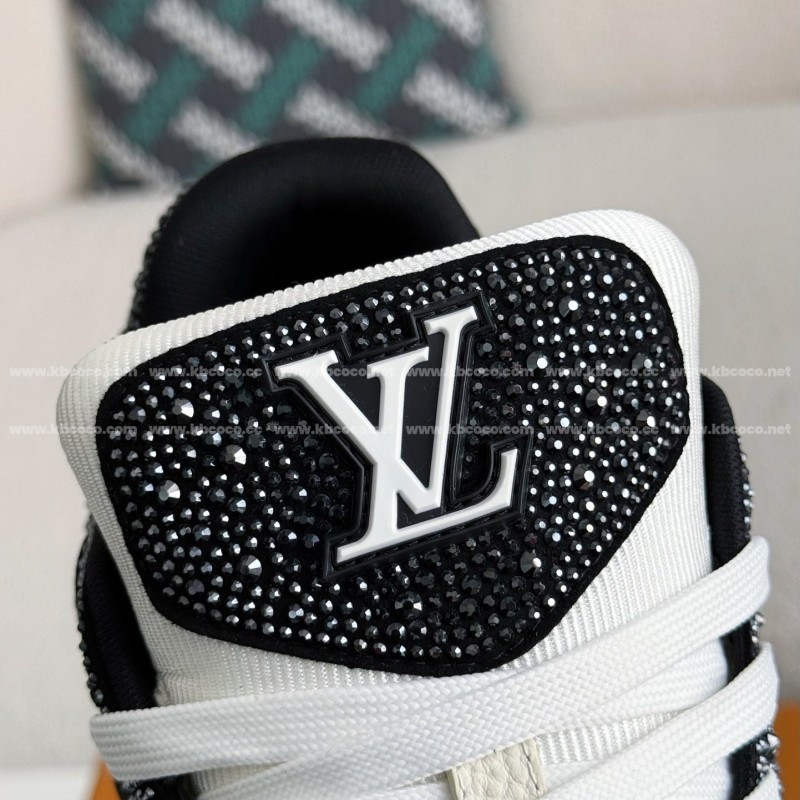 L0*is V*t0n Trainers Sneakers
