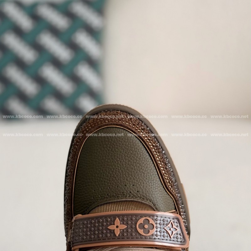 L0*is V*t0n Trainers Sneakers