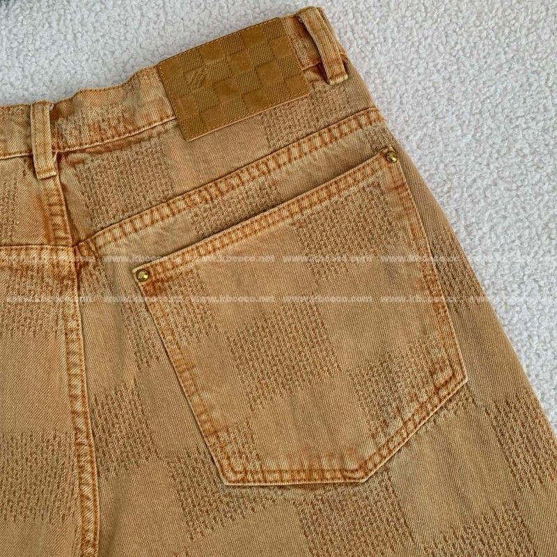 L0*is V*t0n  FW24 Costumes