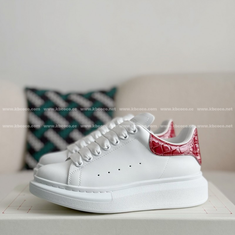 Ale*d*r M*Q*en Casual Sneakers