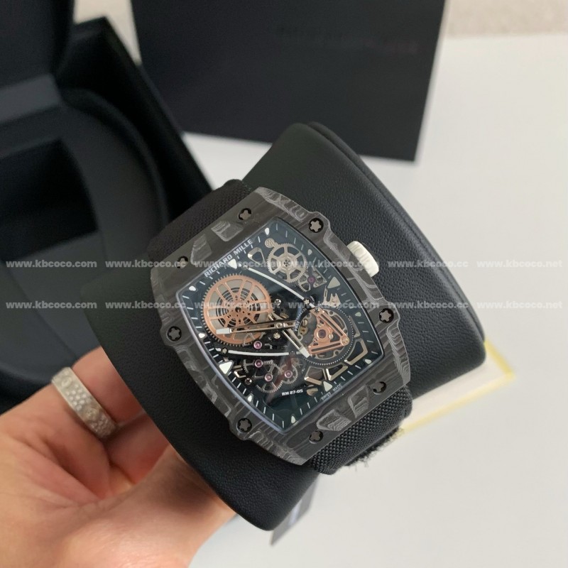 RICHARD MILLE RM 27-05 Flying Tourbillon Rafael Nadal Ultra-light and ultra-thin floating tou