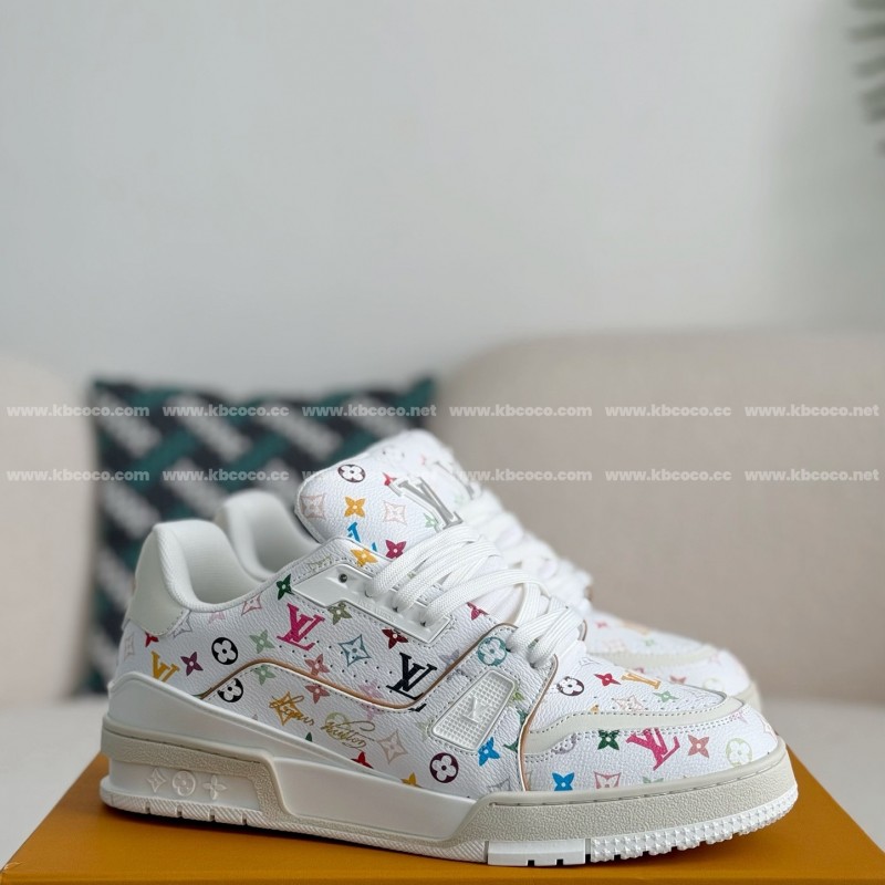 L0*is V*t0n TRAINER SNEAKERS