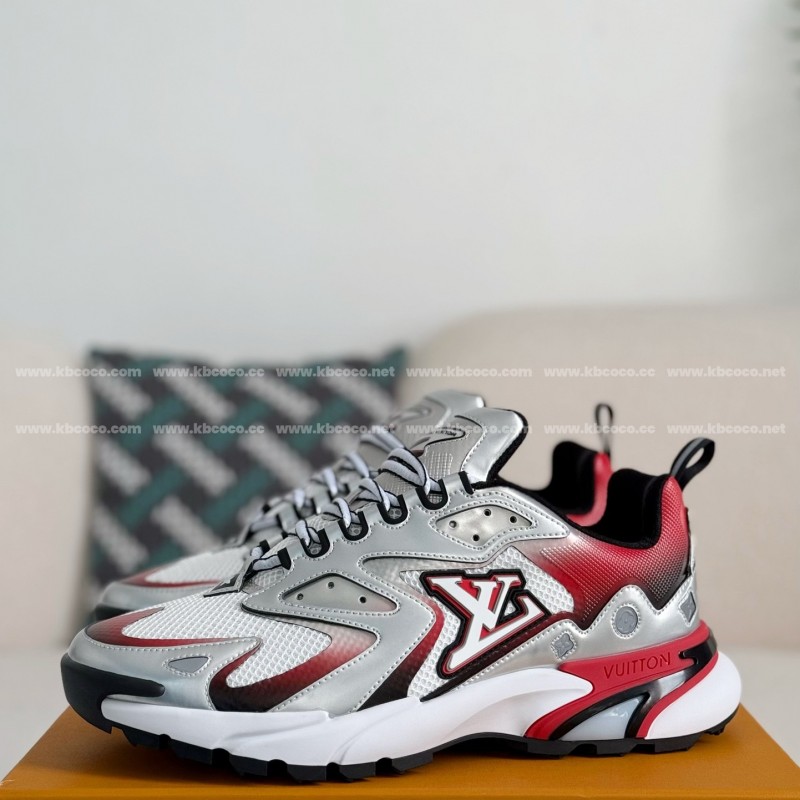 L0*is V*t0n RUNNER SNEAKERS