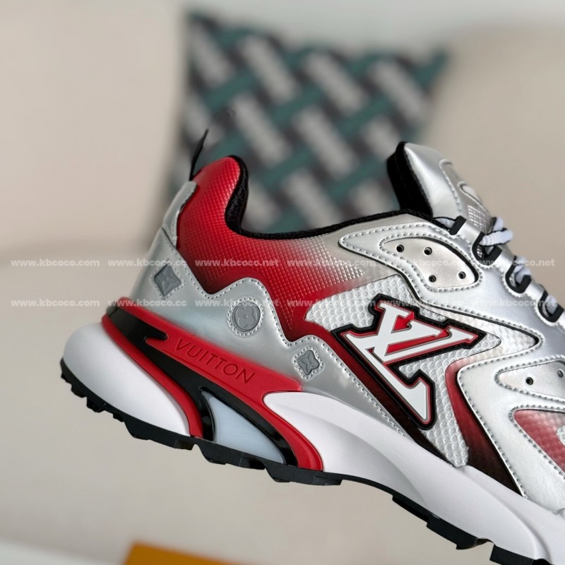 L0*is V*t0n RUNNER SNEAKERS