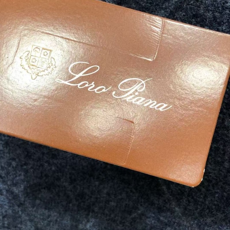 L**o p*ana24 Autumn and Winter crew neck knitted sweater